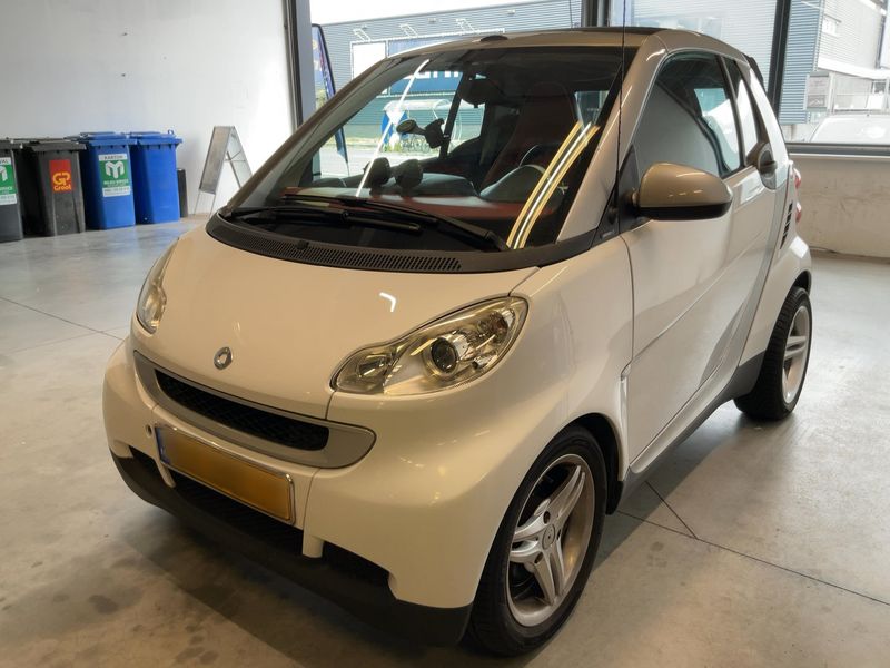 Smart fortwo 1.0 Micro Hybrid Drive passion — zdjęcie 2