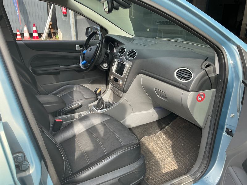 Ford Focus 2.0 LPG Titanium — zdjęcie 3