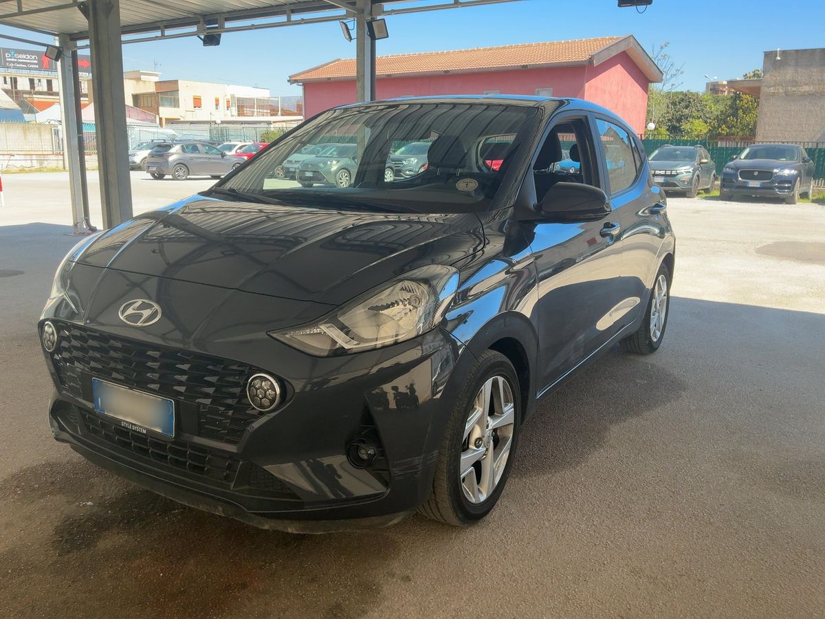 Hyundai i10 2022 — photo 1
