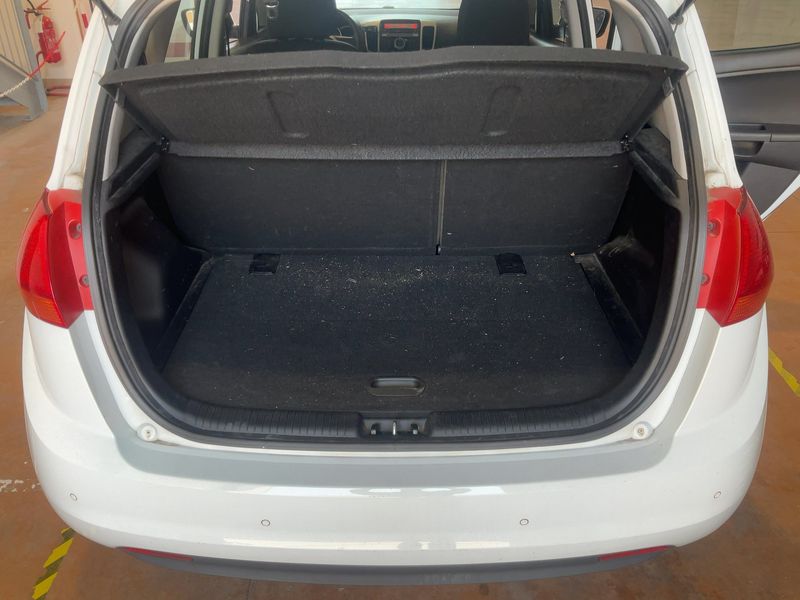Kia Venga 1.4 LPG Cat Active — zdjęcie 10