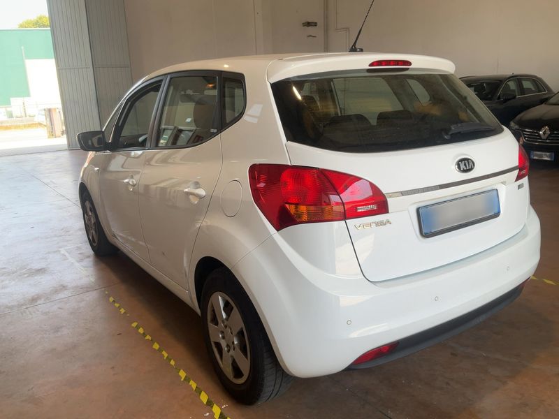 Kia Venga 1.4 LPG Cat Active — zdjęcie 3