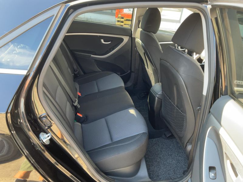 Hyundai i30 1.4 Classic — zdjęcie 14