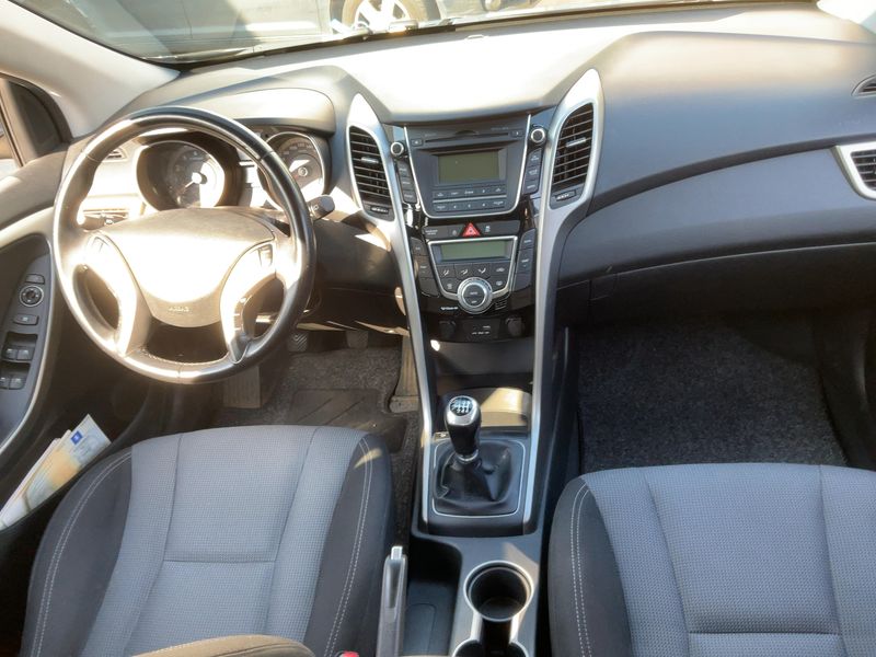 Hyundai i30 1.4 Classic — zdjęcie 12