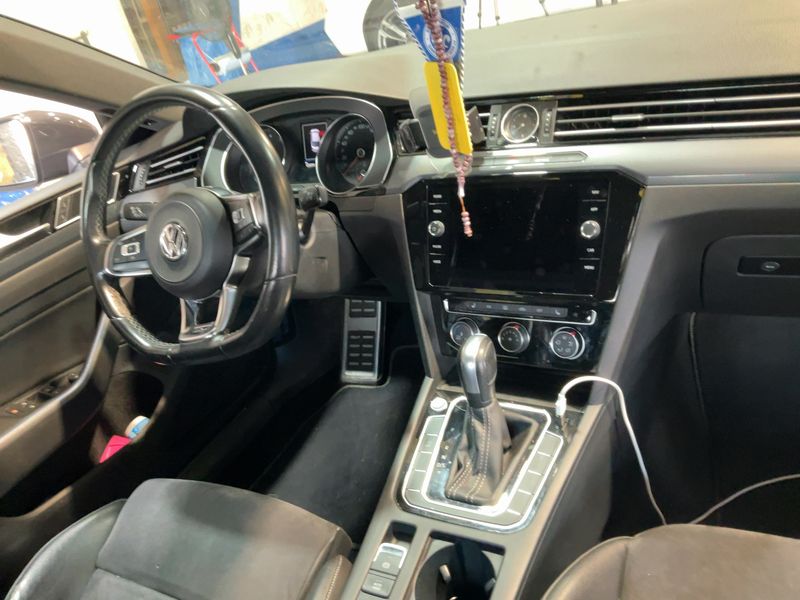 Volkswagen Arteon 2.0 TSI R-Line — zdjęcie 12