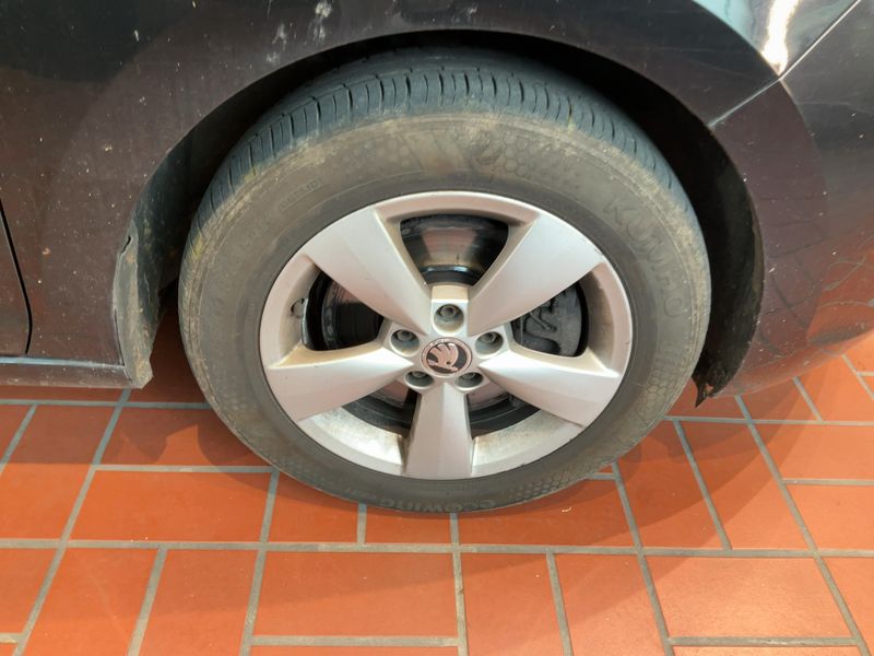 Skoda Rapid Spaceback 1.2 TSI Active 2015 – снимка 11