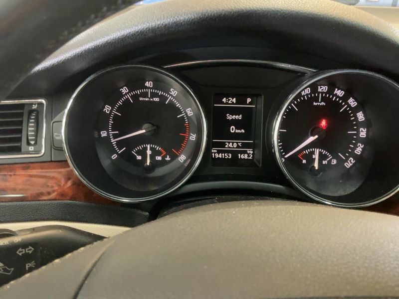 Skoda Superb 3.6 V6 FSI Elegance 4x4 — zdjęcie 13