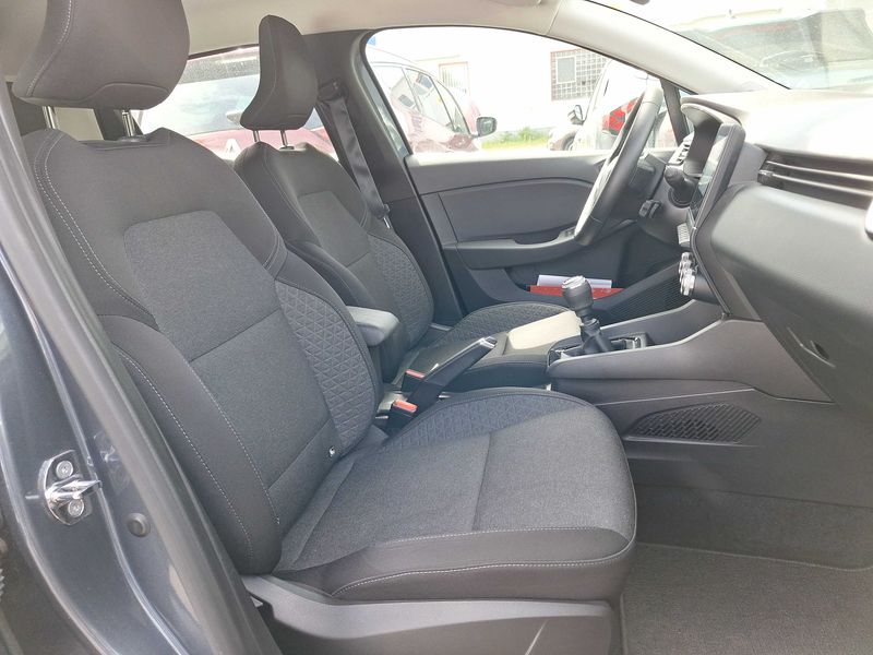 Renault Clio 1.0 TCe Zen — zdjęcie 10