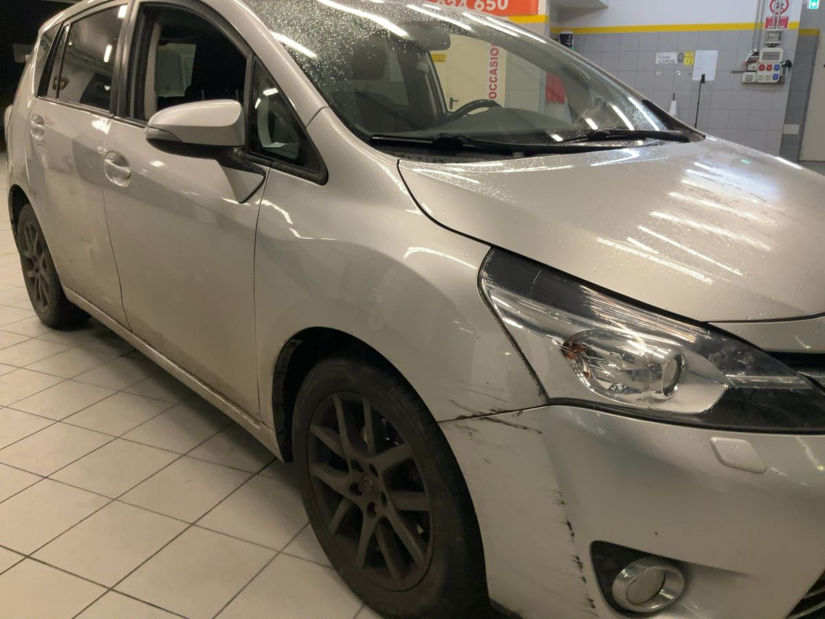 Toyota Verso 2015 — photo 13