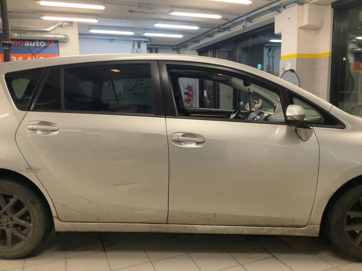 Toyota Verso 2015 — photo 11