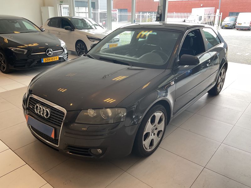 A3 1.8 TFSI S line Sportpaket plus