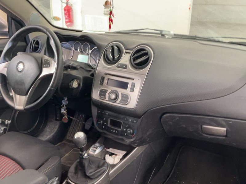 Alfa Romeo MiTo 1.6 JTD Distinctive — zdjęcie 12