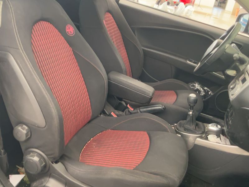 Alfa Romeo MiTo 1.6 JTD Distinctive — zdjęcie 11