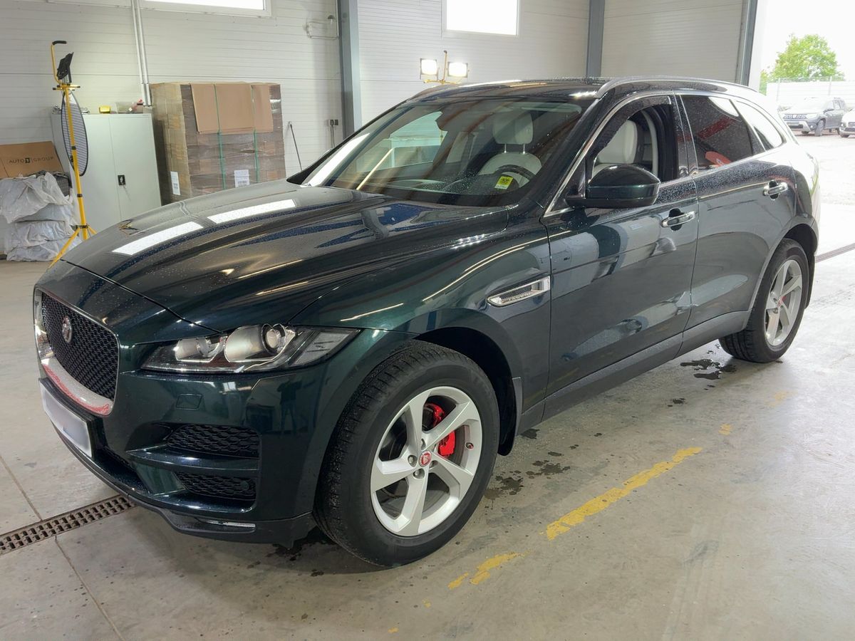Jaguar F-Pace 2016 — photo 1