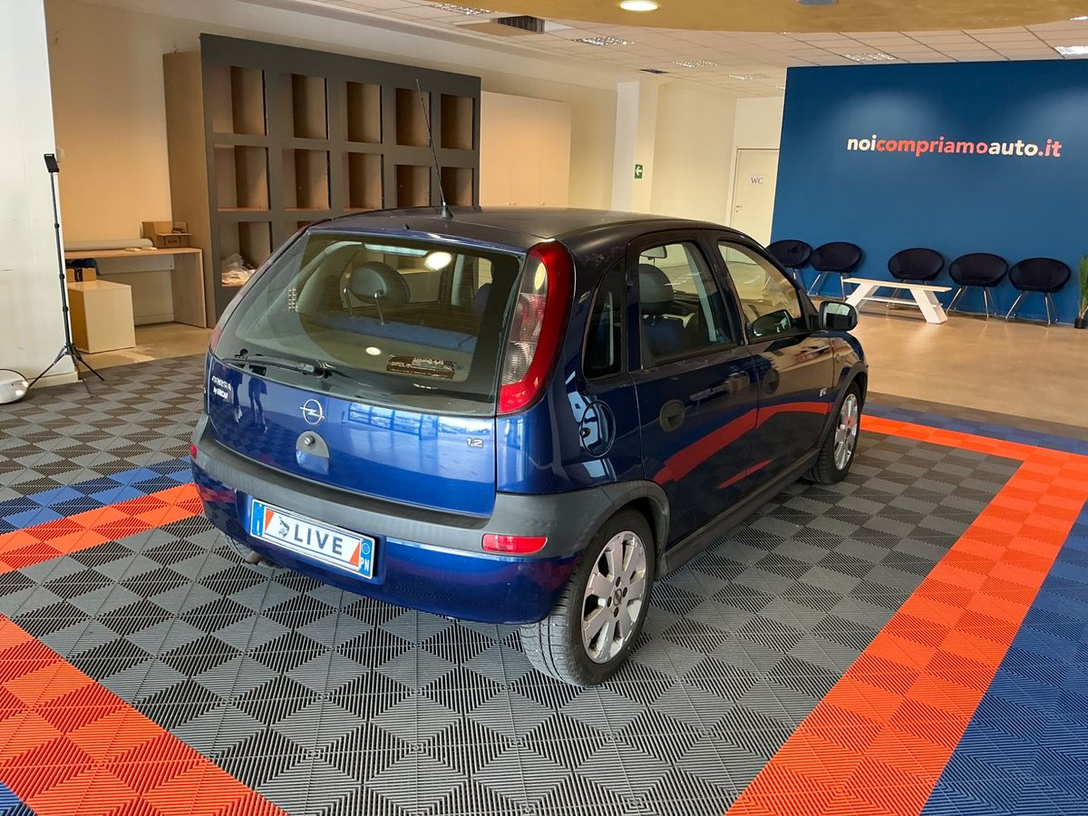 Opel Corsa 1.2 Njoy
