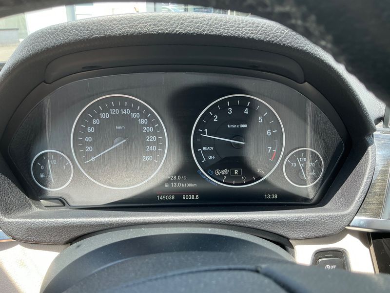 BMW 3er 330i xDrive Luxury Line 2016 – снимка 18