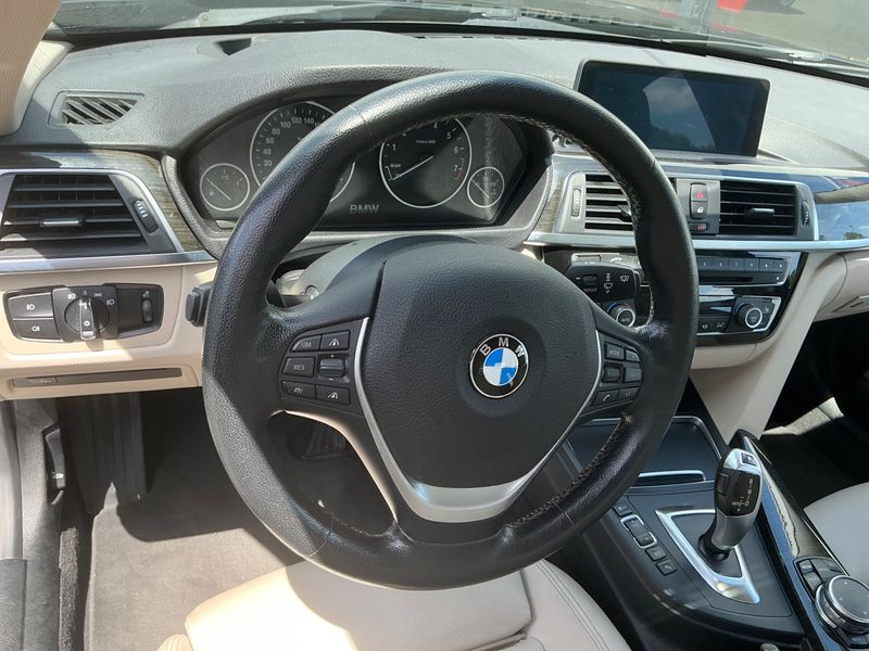 BMW 3er 330i xDrive Luxury Line 2016 – снимка 23