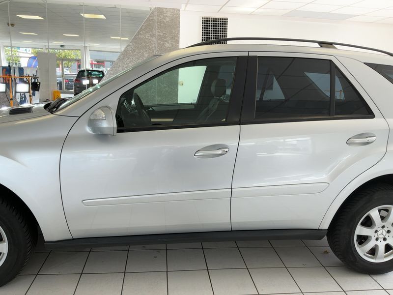 Mercedes-Benz M-Klasse ML 300 CDI BlueEfficiency — zdjęcie 4