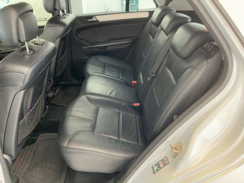 Mercedes-Benz M-Klasse ML 300 CDI BlueEfficiency — zdjęcie 14