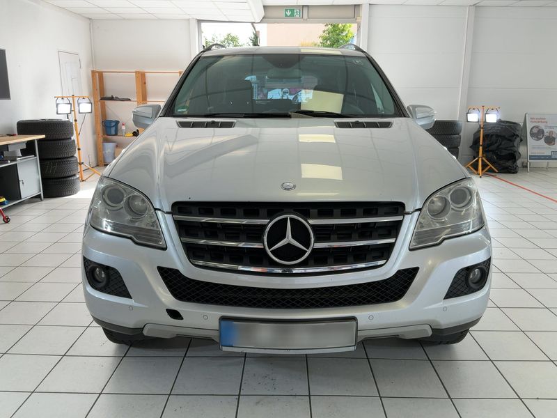 Mercedes-Benz M-Klasse ML 300 CDI BlueEfficiency — zdjęcie 9
