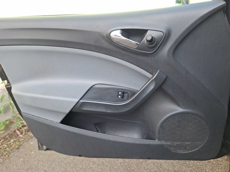 Seat Ibiza 1.4 Reference Viva 2012 – снимка 62