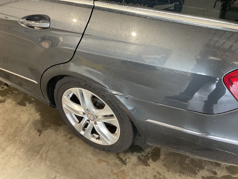 Mercedes-Benz E-Klasse E 200 CDI T BlueEfficiency Avantgarde 2011 – снимка 27
