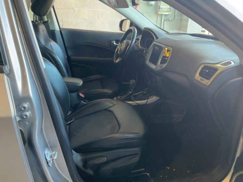 Jeep Compass 2.0 M-Jet Longitude 4WD 2019 – снимка 16