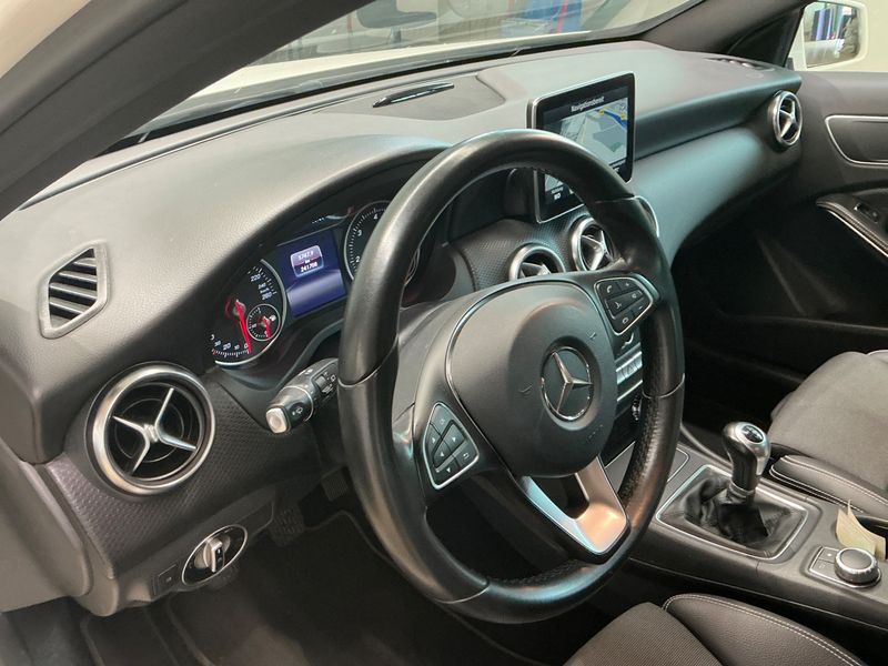 Mercedes-Benz A-Klasse A 180 CDI BlueEfficiency Style 2016 – снимка 24