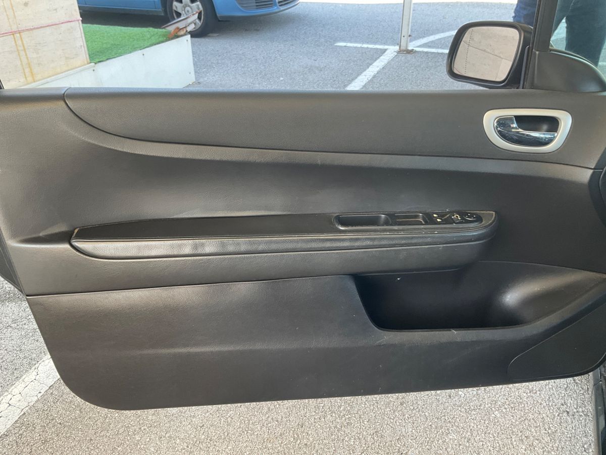 Peugeot 307 2005 — photo 25