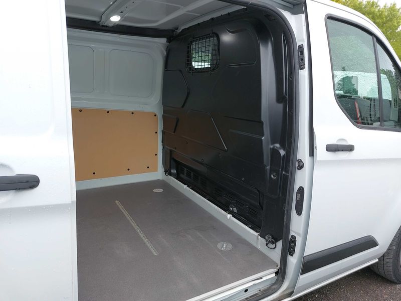 Ford Transit Custom 2.0 TDCi 300 L1 Trend — zdjęcie 13
