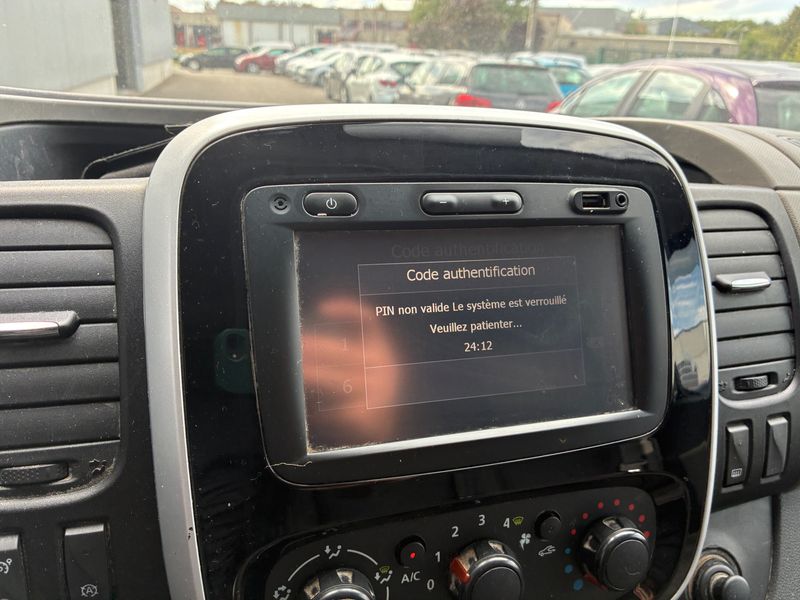 Renault Trafic 1.6 dCi Energy L1H1 2,7t Komfort — zdjęcie 13