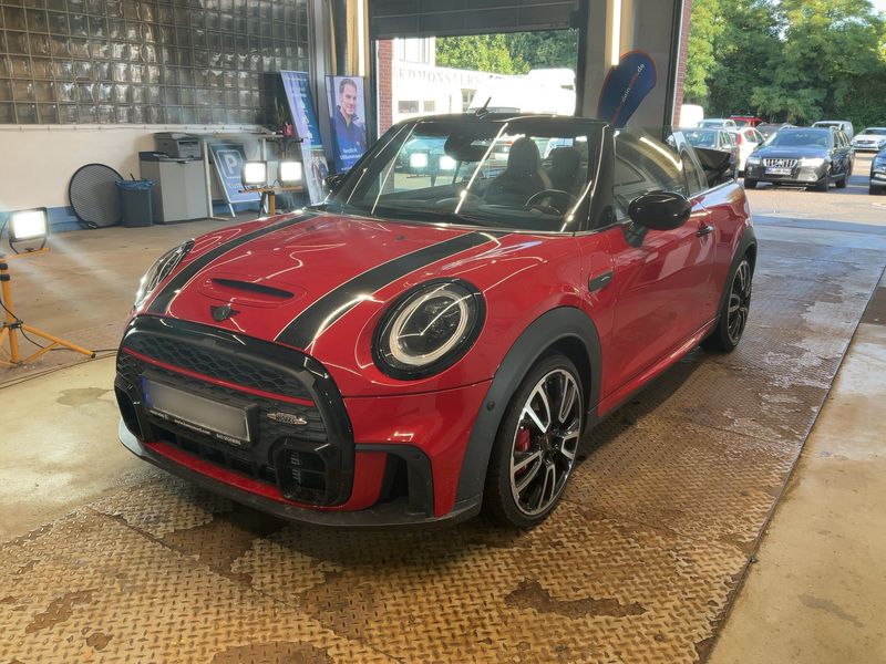 MINI Cabrio John Cooper Works