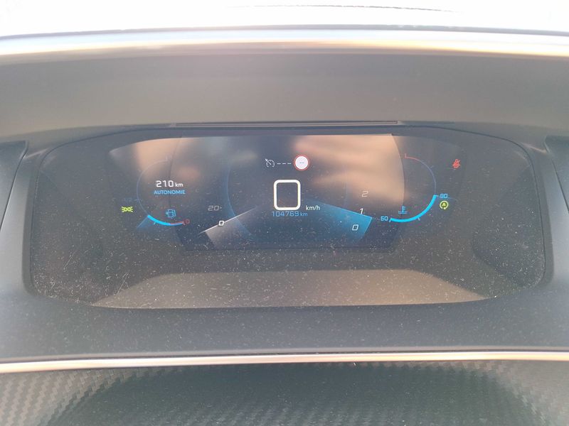 Peugeot 2008 1.2 PureTech Allure 2020 – снимка 12