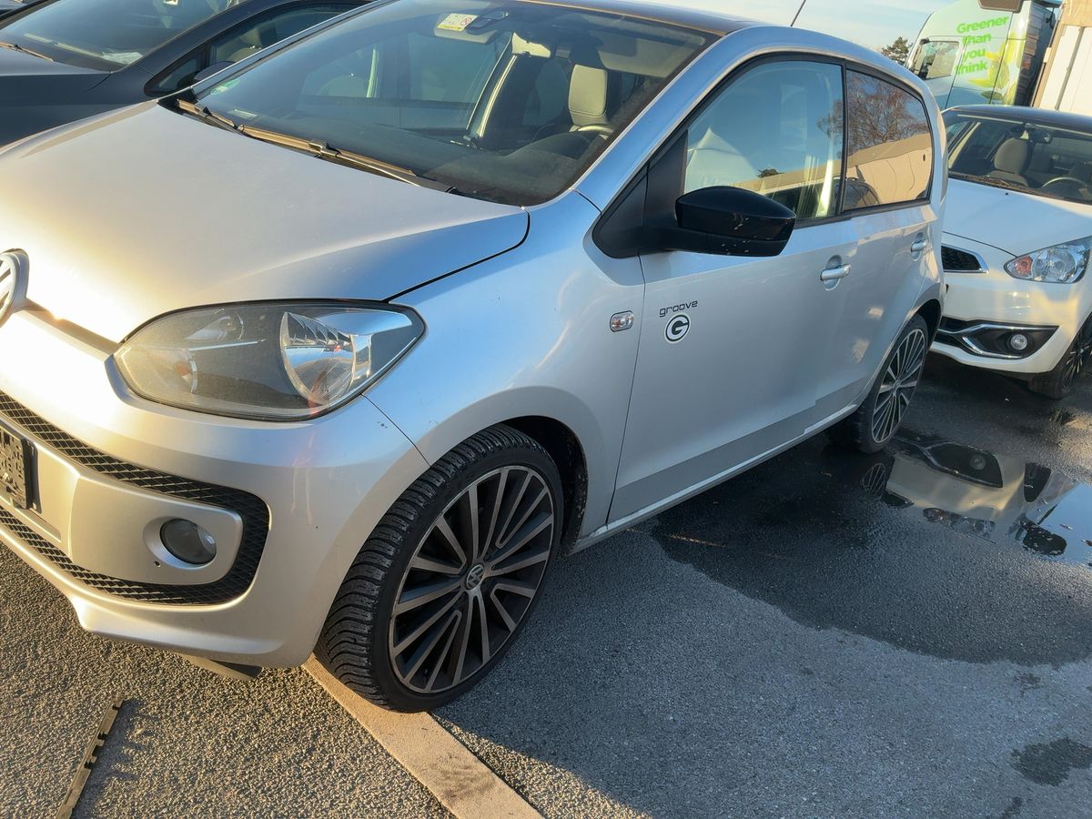 Volkswagen up! 1.0 Groove up!