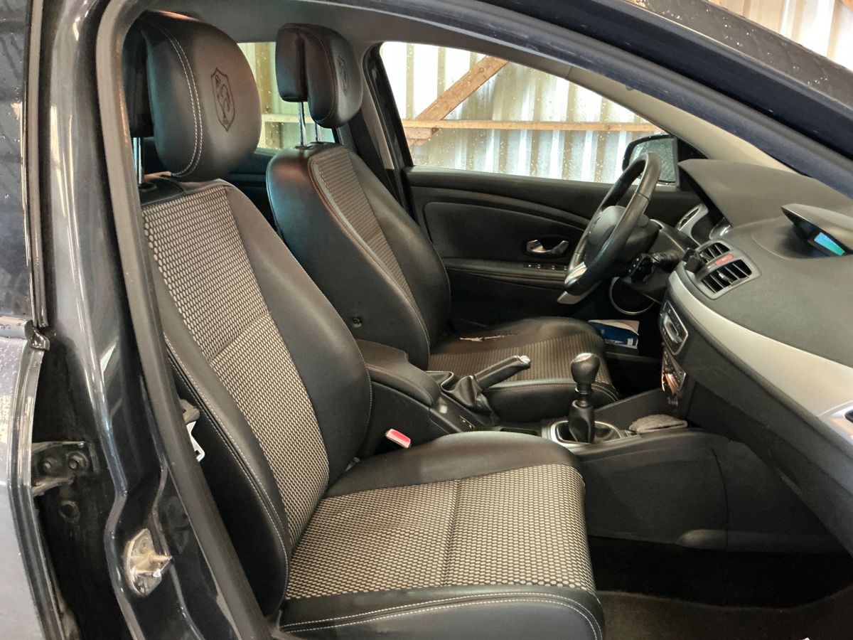 Renault Megane 2010 — photo 4