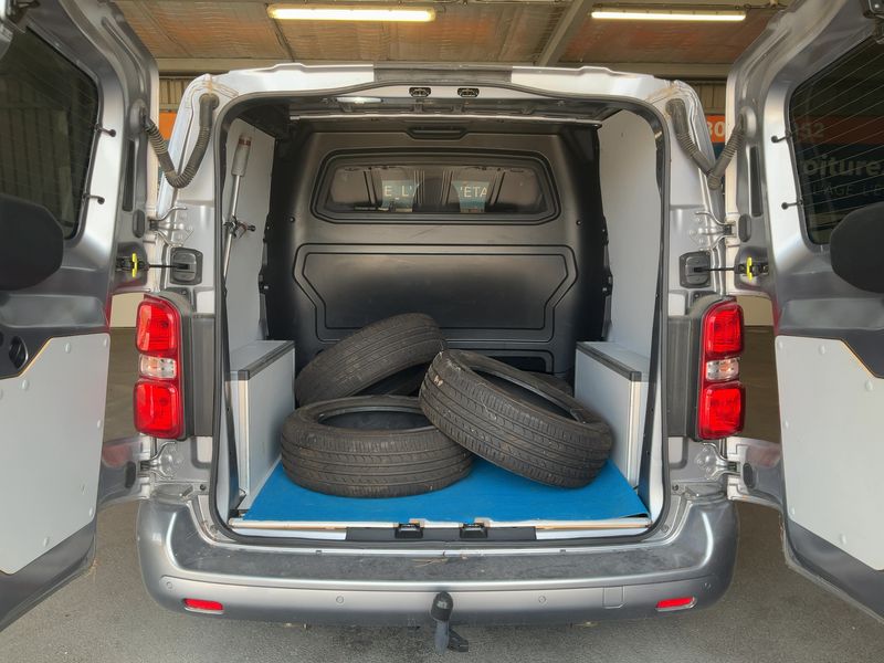 Peugeot Expert 2.0 Blue-HDi Cabine Approfondie Fixe Asphalt — zdjęcie 10