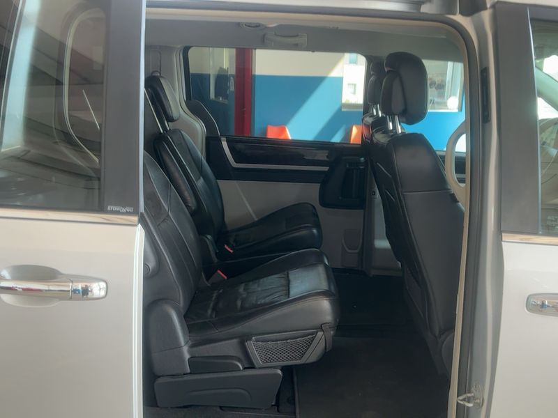 Chrysler Grand Voyager 2.8 CRD Limited — zdjęcie 14