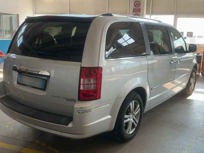 Chrysler Grand Voyager 2.8 CRD Limited — zdjęcie 6