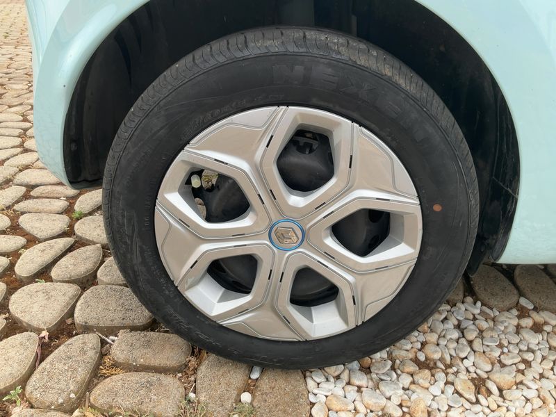 Renault Twingo electric drive 60 kW Zen Electric 2022 – снимка 9