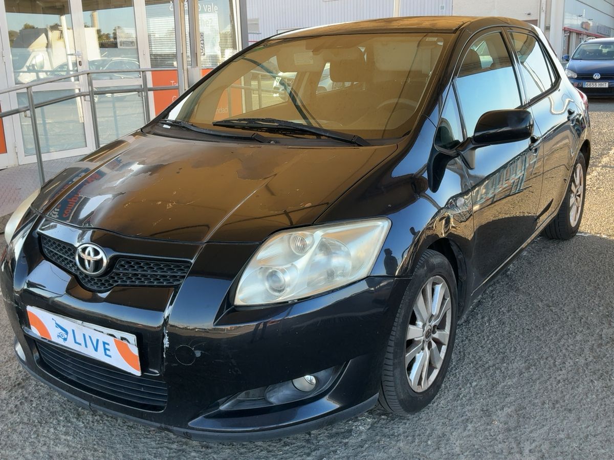 Toyota Auris 2.0 D-4D Sol
