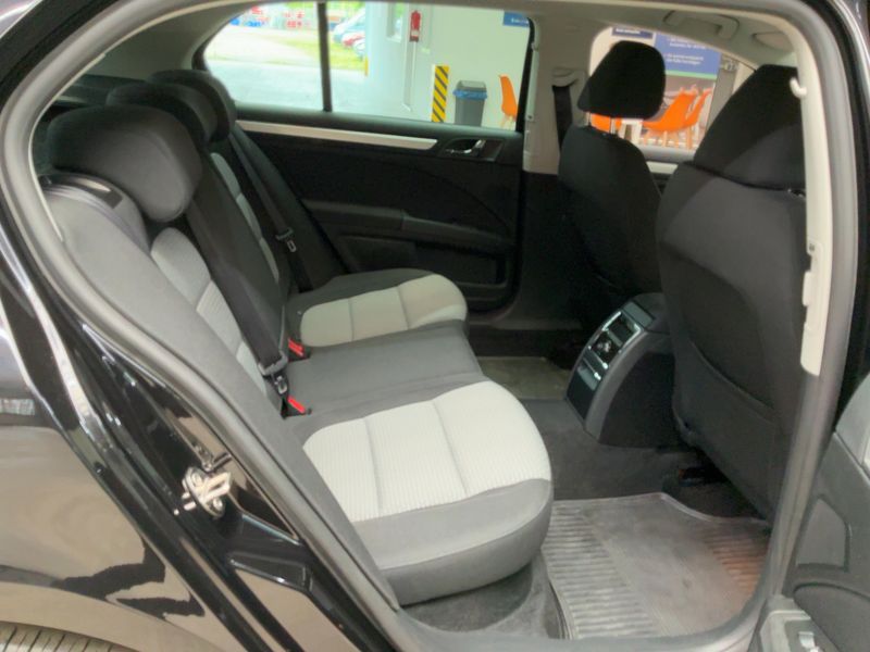 Skoda Superb 2.0 TSI Ambition — zdjęcie 14