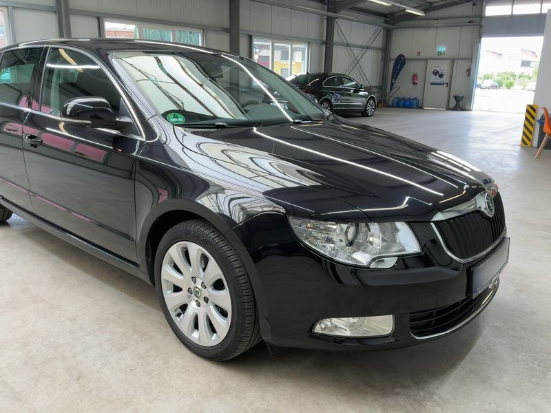 Skoda Superb 2.0 TSI Ambition — zdjęcie 8