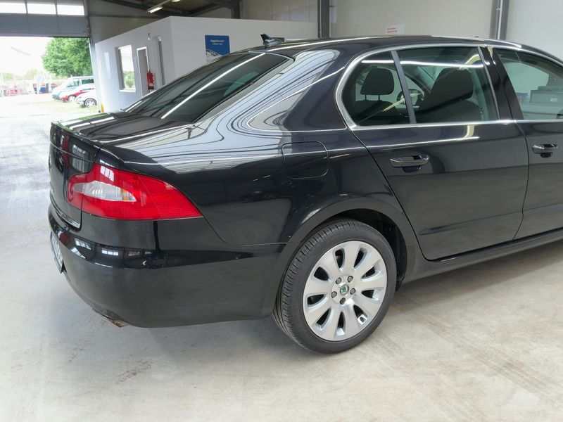 Skoda Superb 2.0 TSI Ambition — zdjęcie 6