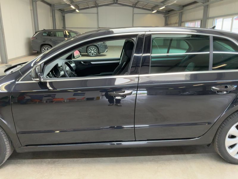 Skoda Superb 2.0 TSI Ambition — zdjęcie 4