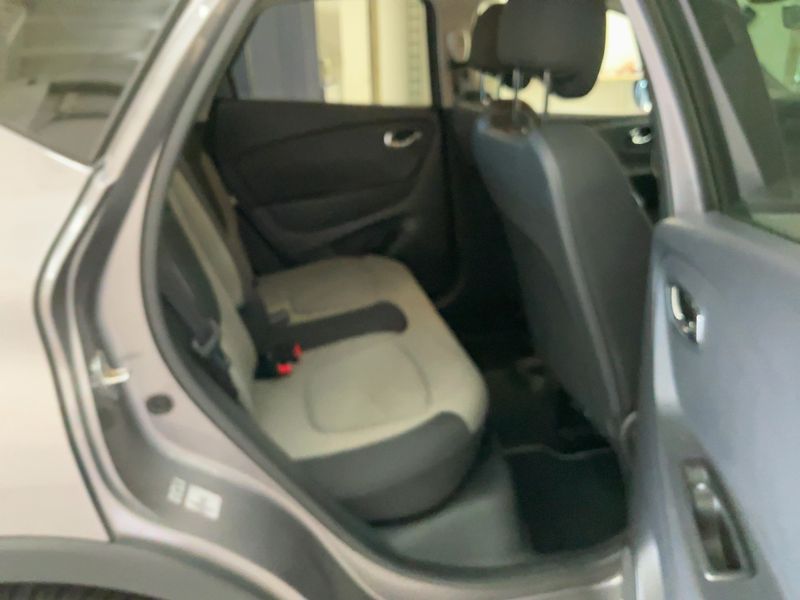 Renault Captur 0.9 Energy Dynamique — zdjęcie 14