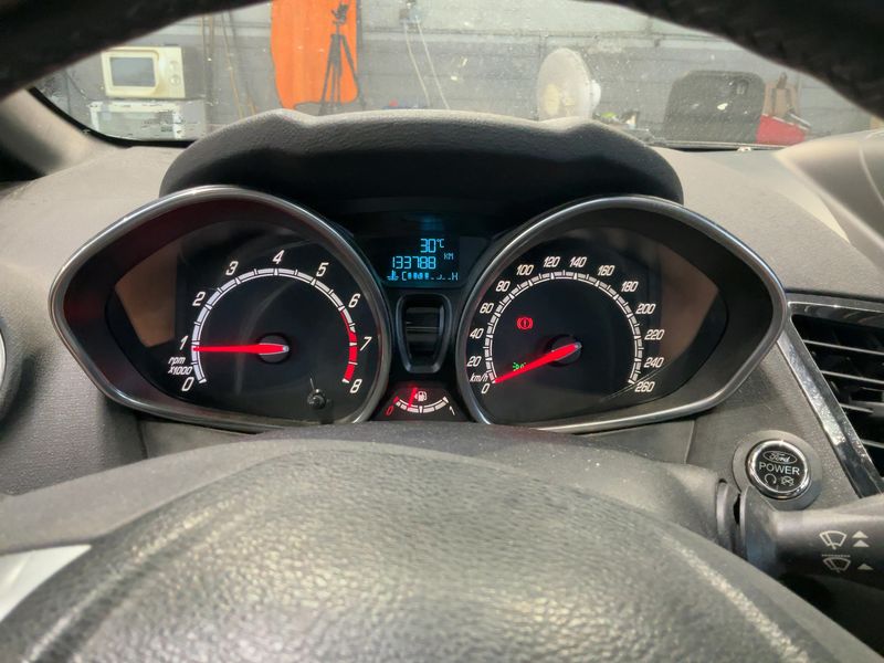 Ford Fiesta 1.6 EcoBoost ST — zdjęcie 13