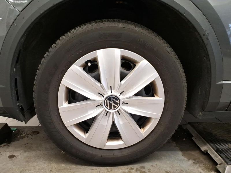 Volkswagen T-Roc 1.0 TSI R-Line — zdjęcie 25