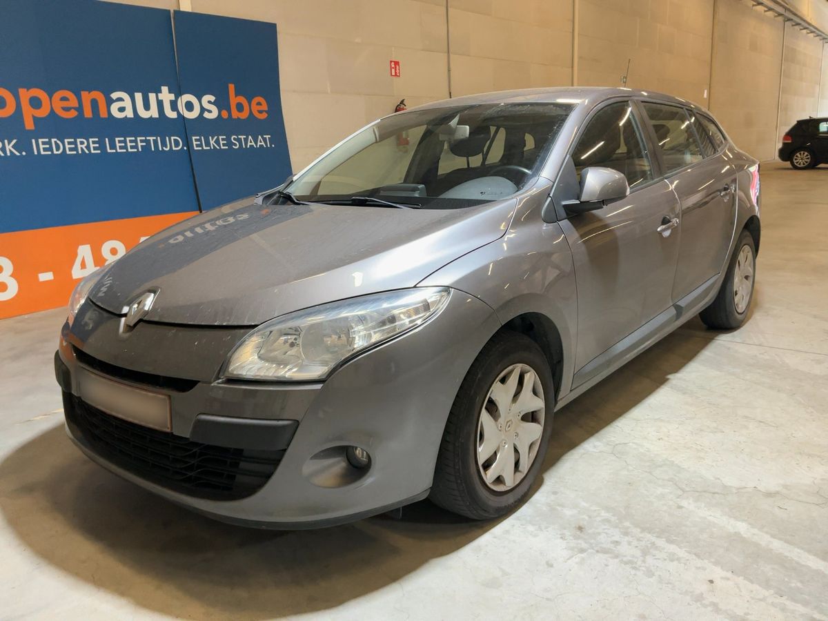 Renault Megane 2013 — photo 1