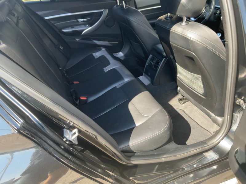 BMW 3er 320d Luxury Line — zdjęcie 14
