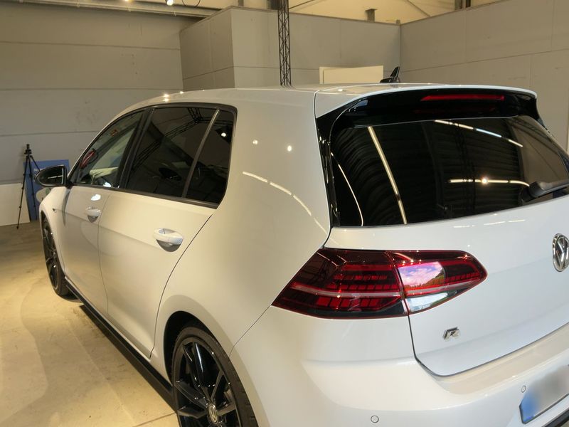 Volkswagen Golf VII 2.0 TSI R 4Motion BlueMotion Tech — zdjęcie 3