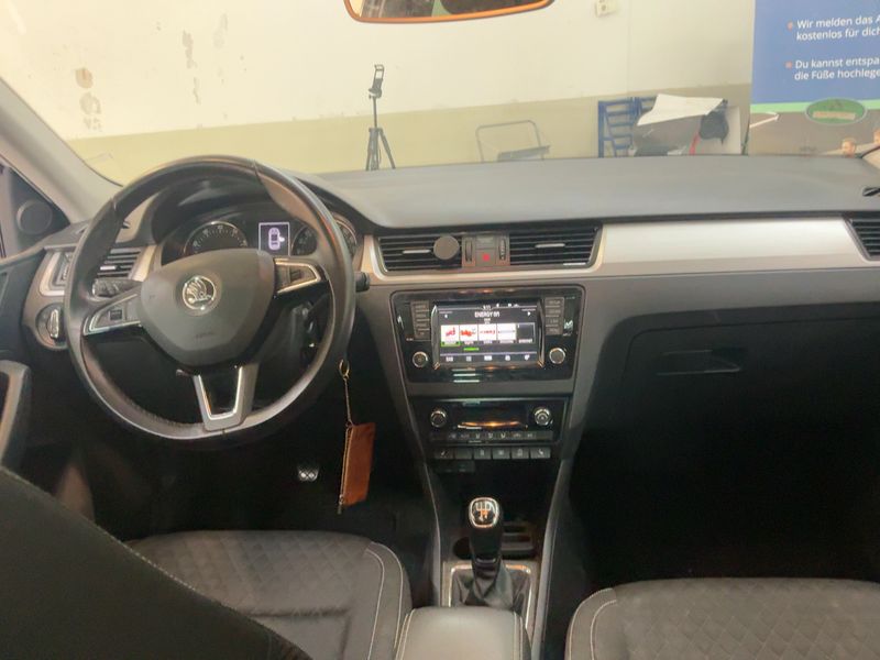 Skoda Rapid Spaceback 1.2 TSI Drive — zdjęcie 12